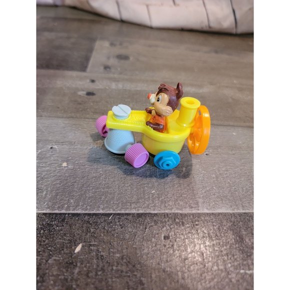Chip Dale Disney makeshift knitting car toy figure thread - Picture 3 of 4